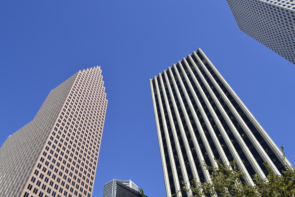 skyscrapers-2870078_960_720.jpg