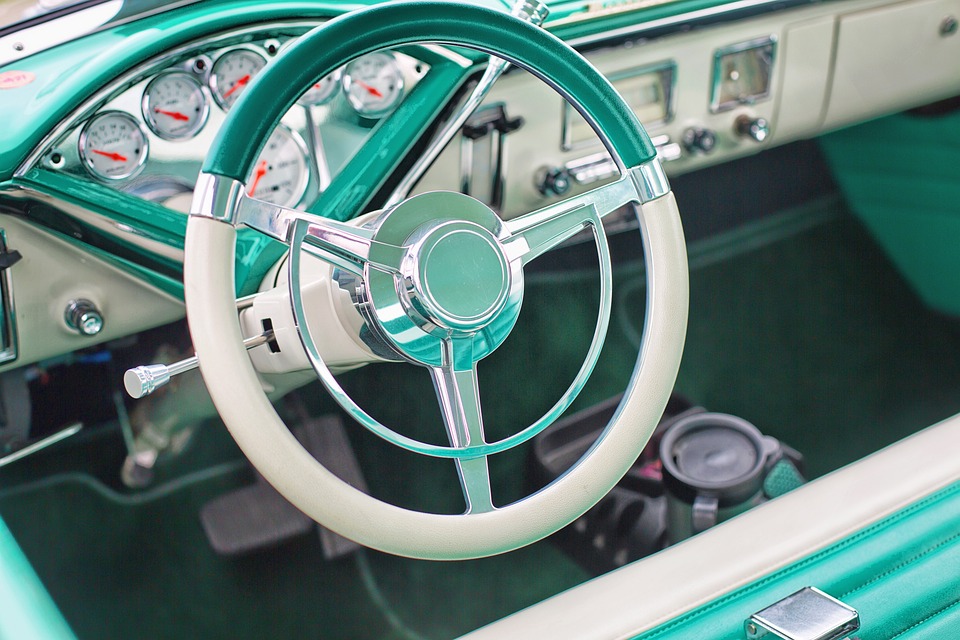 vintage-car-852239_960_720.jpg